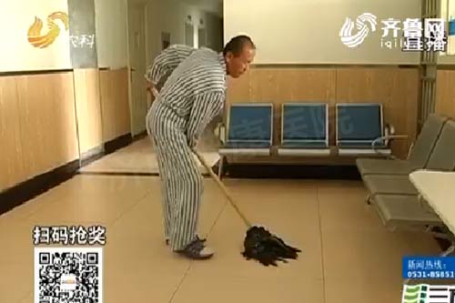 救助酒精依赖导致精神障碍的“破坏王”张兆金